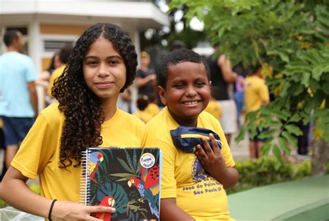 LBV entrega kits pedagógicos no Conjunto Educacional Boa Vontade LBV