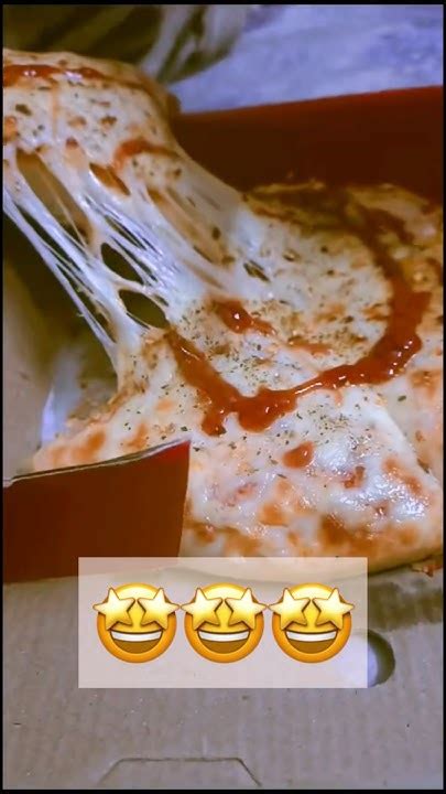 𝗖𝗵𝗲𝗲𝘀𝘆𝘆𝘆 𝗣𝗶𝘇𝘇𝗮𝗮𝗮😱😱😱 Shorts Viral Streetfood Pizza 45⭐️ Youtube