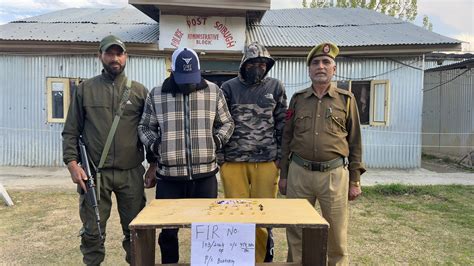 Budgam Police Solves Theft Case And Recovers Stolen Golden Items Worth Lakhs 2 Accused Arrested