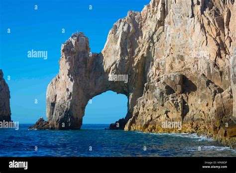 Una Vista Del Icónico Arco En Lands End En Cabo San Lucas Los Arco