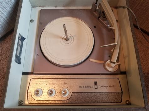 Vintage Retro Motorola Stereophonic Phonograph Record Player Nex Tech