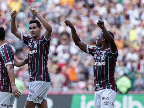 Depois de cinco jogos sem vencer Fluminense bate Bragantino na Série A