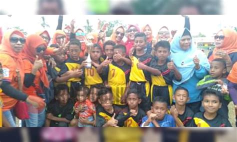 SD Alhilaal 1 Namlea Raih Juara 1 Turnament Sepak Bola U 12