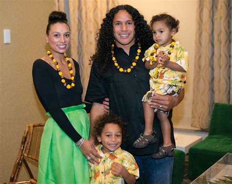 Troy Polamalu 2025: Wife, net worth, tattoos, smoking & body facts - Taddlr