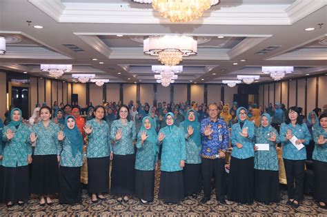 LOMBA PELAKSANA TERBAIKPKK BANGGA KENCANA TINGKAT PROVINSIKALBAR TAHUN