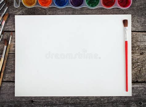 Grupo Das Pinturas Da Aquarela Escovas Para Pintar Foto De Stock