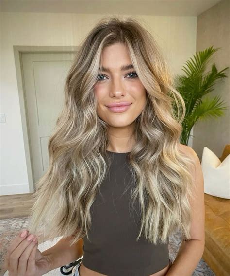 Summer Hair Bronde Blonde Highlights New Hair Soft Blonde In 2025 Dark Roots Blonde Hair
