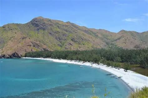 Anawangin Cove - Discover The Philippines