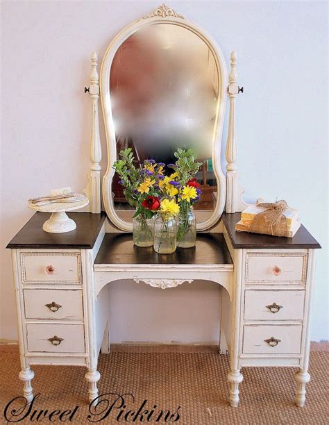 Antique Vanity With Mirror