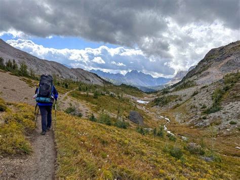 2024 Mount Assiniboine Hiking Guide