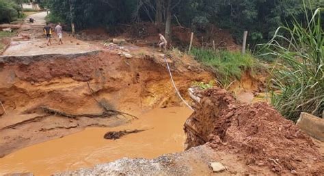 Chuva Deixa Pessoas Ilhadas E Fam Lias Desalojadas Em Sardo