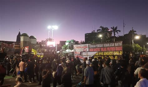 Sebelum Bakar Spanduk Massa Aksi Tolak Kecurangan Pemilu 2024 Sempat