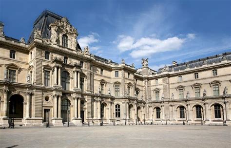 Cour Carr E Du Louvre Paris Je T Aime Office De Tourisme