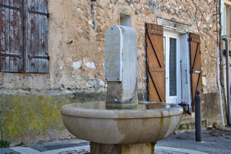 Fontaine De Manon Des Sources Tarpin Bien