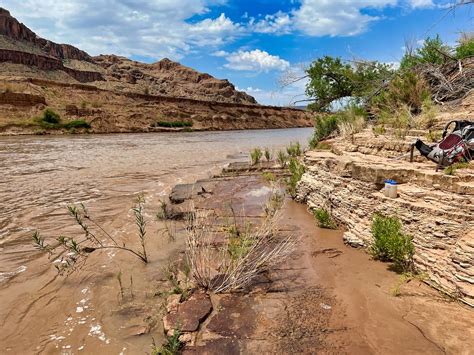 Found A Rock Ledge Amidst The Crumbling Dirt Cliffs At The Flickr