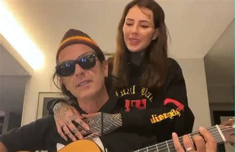 Cande Tinelli mostró cómo es la habitación en la que duerme con Coti en