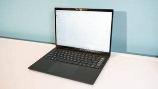 HP announces new trio of Dragonfly laptops for hybrid working | Laptop Mag