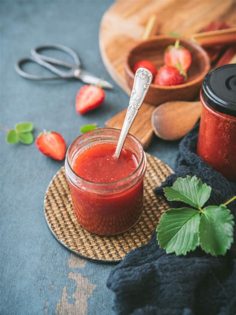 Comment Faire Une Recette De Confiture Fraise Et Rhubarbe Maison