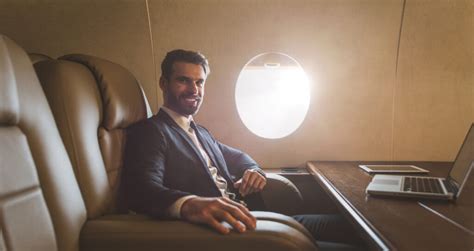 10 Leading Business Class Airlines for Corporate Travel