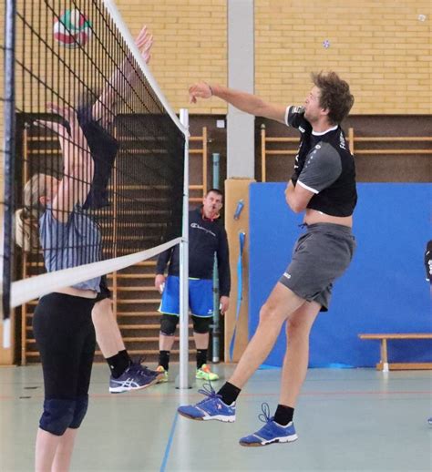 19 Volleyballturnier Der Freiwilligen Feuerwehr Bad Laasphe