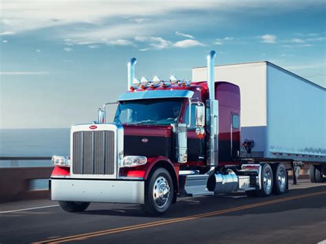 Peterbilt Model 389 | Peterbilt