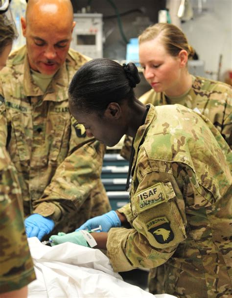 currahee receives army nurse corps  leadership award  excellence
