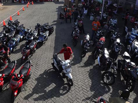 Truk Pengangkut Motor Mudik