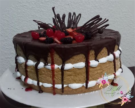 Naked Cake húmedo de frutos rojos... - Creaciones & Mas DM | Facebook