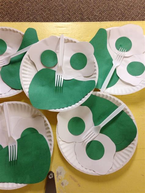 Green Eggs And Ham Craft Dr Seuss Crafts Seuss Crafts Dr Seuss Art