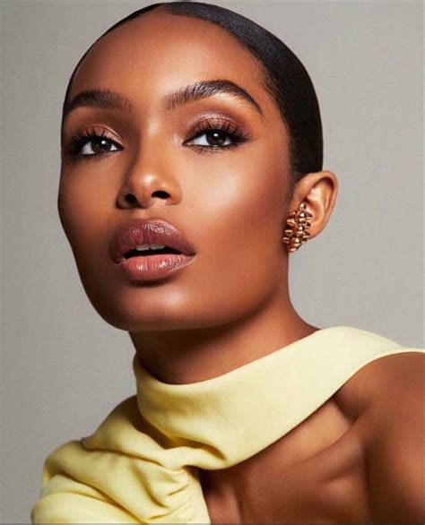 Natural Makeup Looks Nude Eyeshadow Eye Makeup Makeup Ideas Makeup