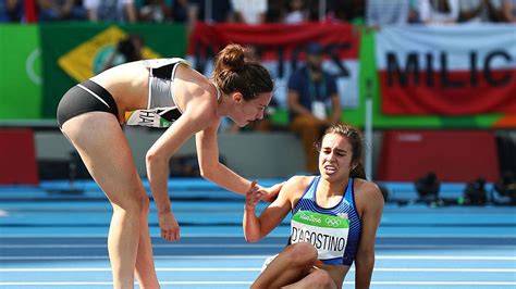 Atleten Ontvangen Medaille Voor Sportiviteit Op De Olympische Spelen