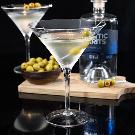 Gin martini cocktail: Recipe, Ingredients, How to make, Best, Recipe ...