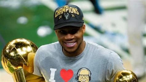 Giannis Antetokounmpo Acuerda Una Ampliación De 3 Años Con Los Bucks