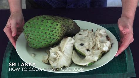 Soursop Fruit How To Eat Soursop Soursop Sour Sop Graviola