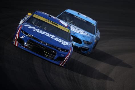 Nascar Kyle Larson Wins Cup Series Title Yahoo Sports