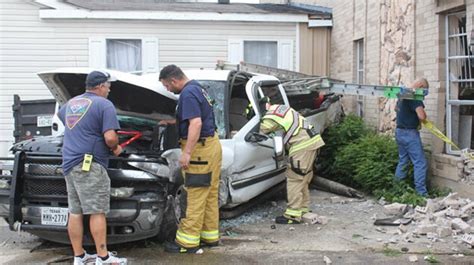 Driver Escapes With Minor Injuries After Crashing Into Jasper Motel