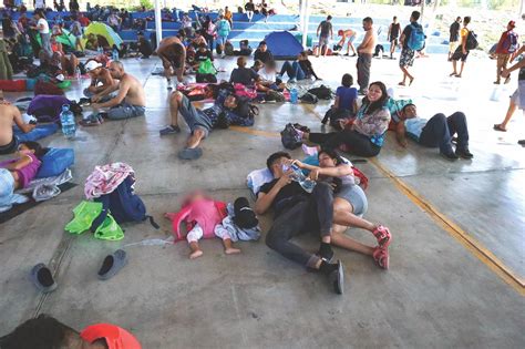 Golpes De Calor Y Heridas Impactan En La Caravana