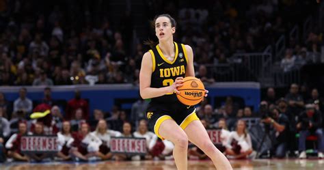 Caitlin Clark Wins AAU Sullivan Award Former Iowa Star Is 1st Ever 2