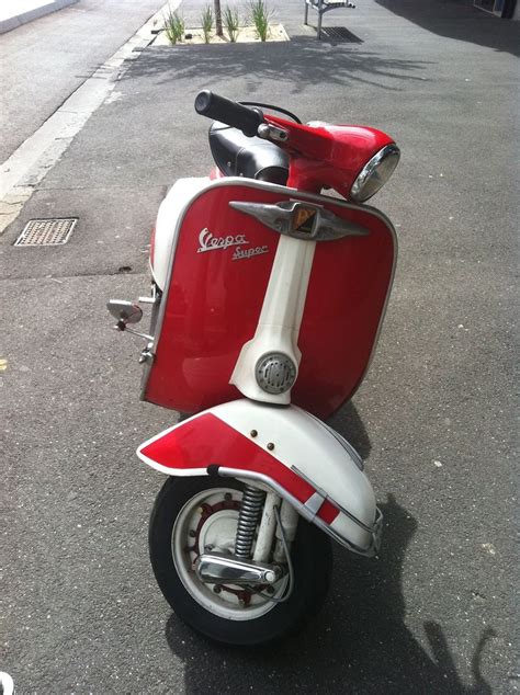 Red And Cream Vespa Piaggio Vespa Vespa Scooters Moped Motorcycle