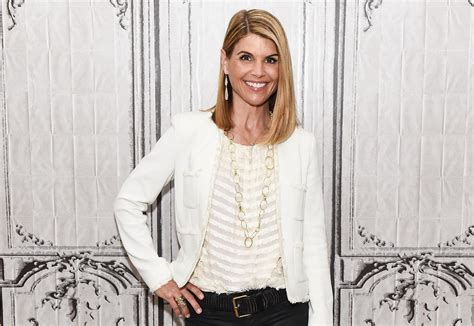 Lori Loughlin Indicted On New Bribery Charge In College Admissions Scam