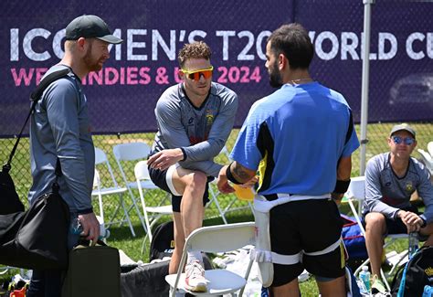 Heinrich Klaasen David Miller And Virat Kohli Exchange Notes