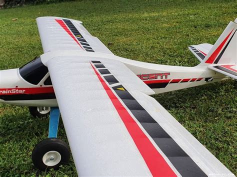 Avion RC Volantex TrainStar Ascent 747 8 1400 Mm E