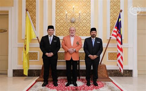 Bernama Agong Terima Menghadap Rafizi Mohd Uzir