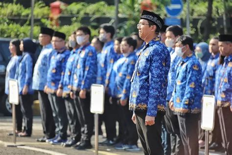 Presiden Jokowi Mengumumkan Kenaikan Gaji Pns Golongan I Ii Iii Iv