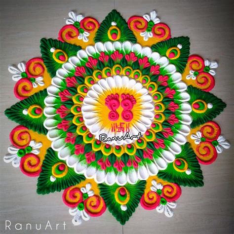 Beautiful Laxmi Padam Rangoli Design For Laxmi Pujan