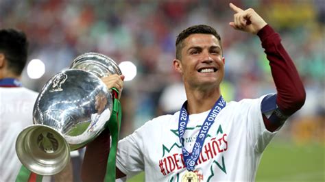 Cristiano Ronaldo Wins Uefa Best Player In Europe Award Eurosport