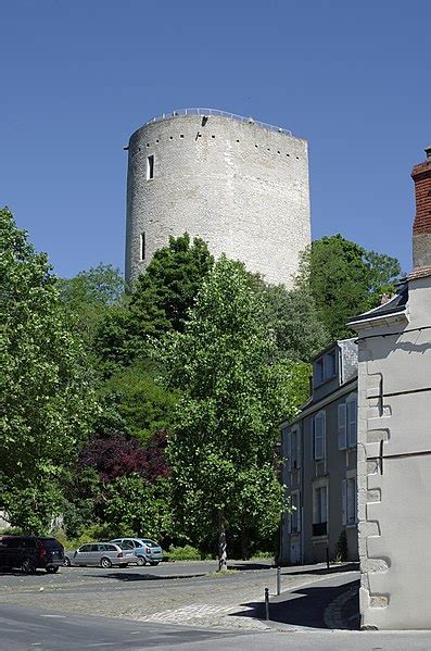 Tour Blanche Issoudun Pa Monumentum