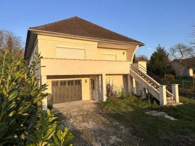 Maison Villa à vendre à CHARTRONGES Agence immobilière à La Ferté