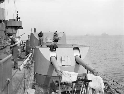 [photo] View Of 6 Inch Gun Turrets Aboard Hms Rodney 1940 World War