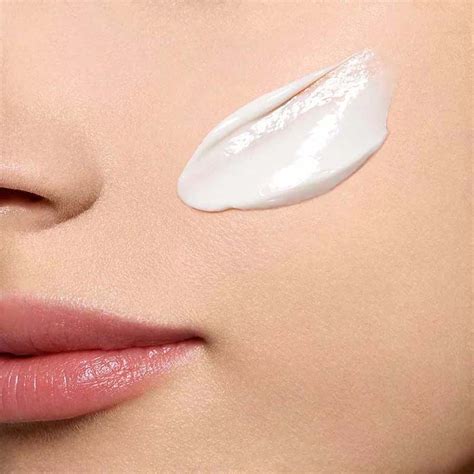 Mua Kem Dưỡng Đêm Trẻ Hóa Da Chuyên Sâu Cho Làn Da Tuổi 45 Clarins